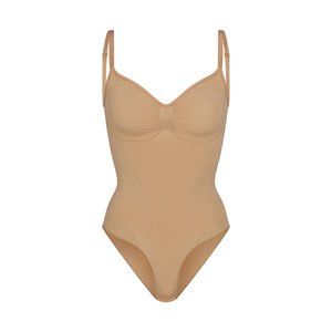 NWOT Skims SEAMLESS SCULPT BRIEF BODYSUIT, size S/M